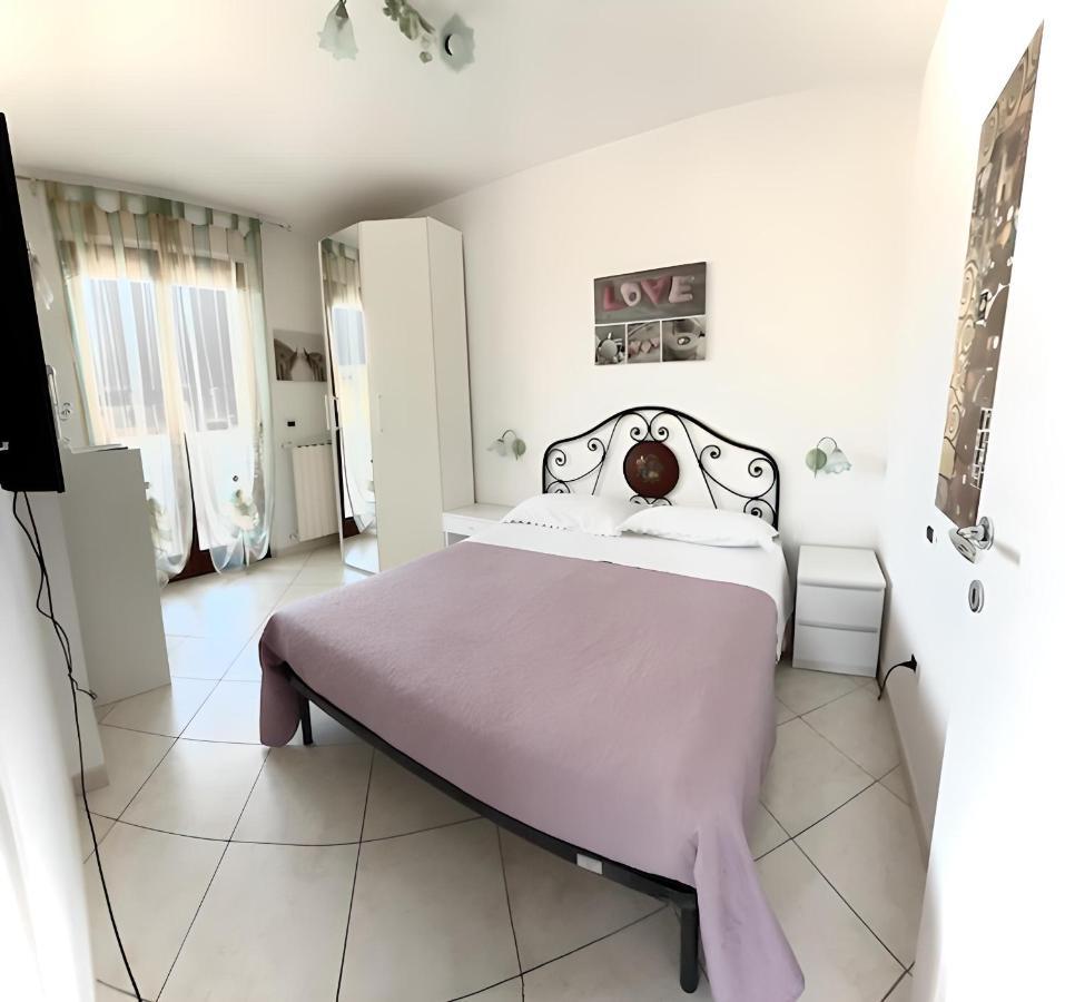 Апартаменты Casa Vacanze Esedra Пескара Экстерьер фото